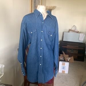Vintage Wrangler Denim shirt